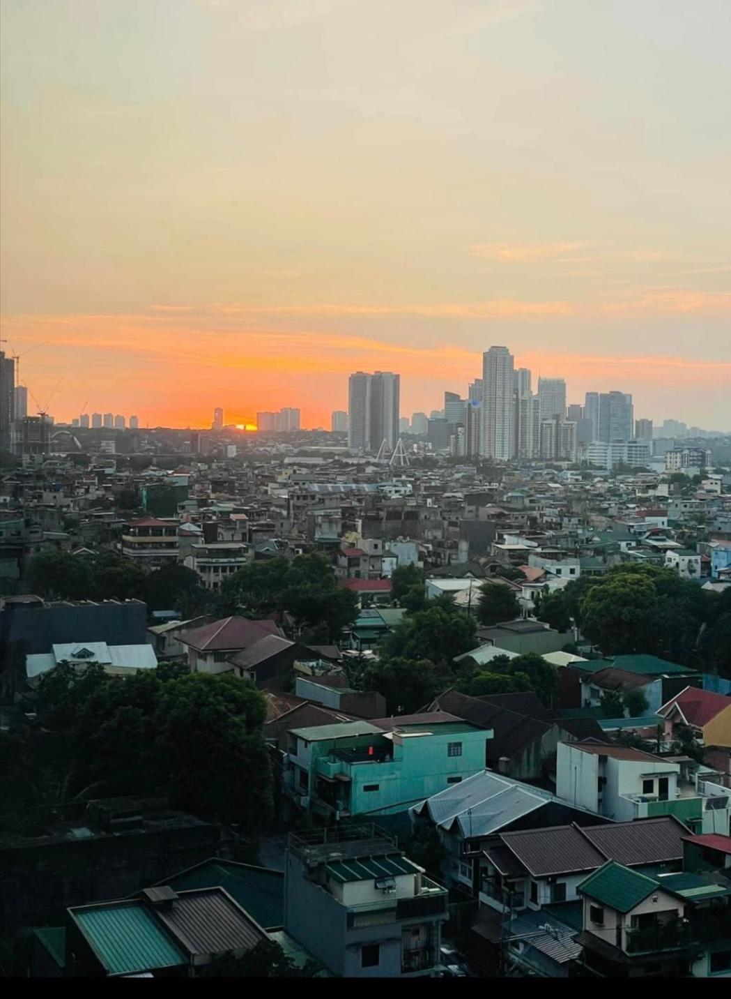 Pandora'S Nest Apartment Manila Exterior photo